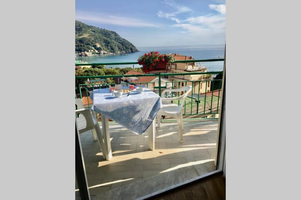 Splendido Appartamento Vista Mare เลวานโต ภายนอก รูปภาพ