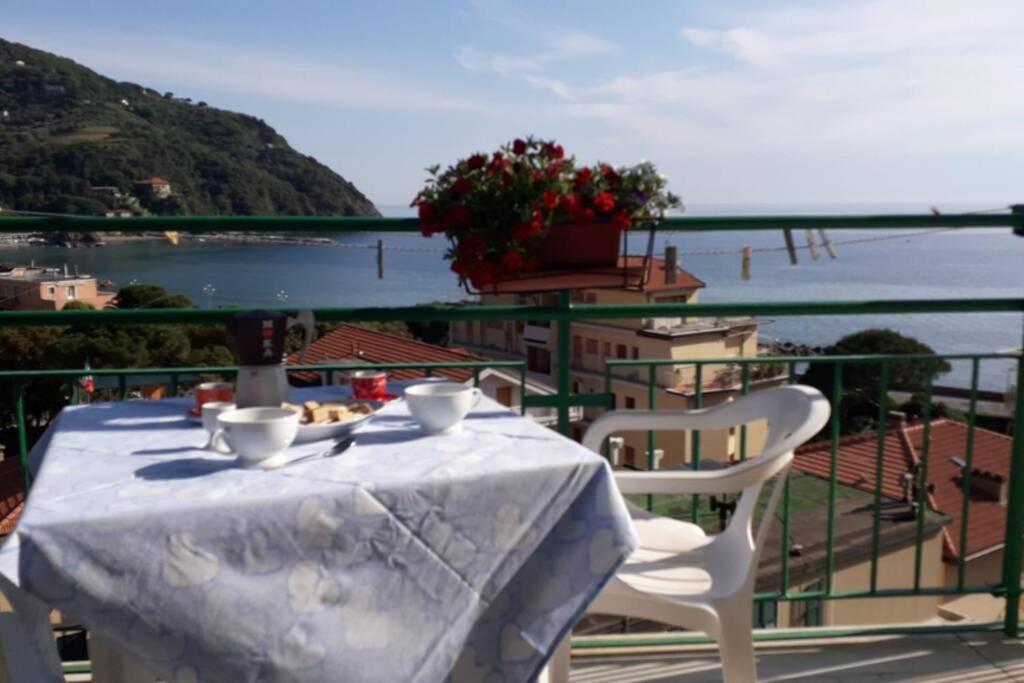 Splendido Appartamento Vista Mare เลวานโต ภายนอก รูปภาพ